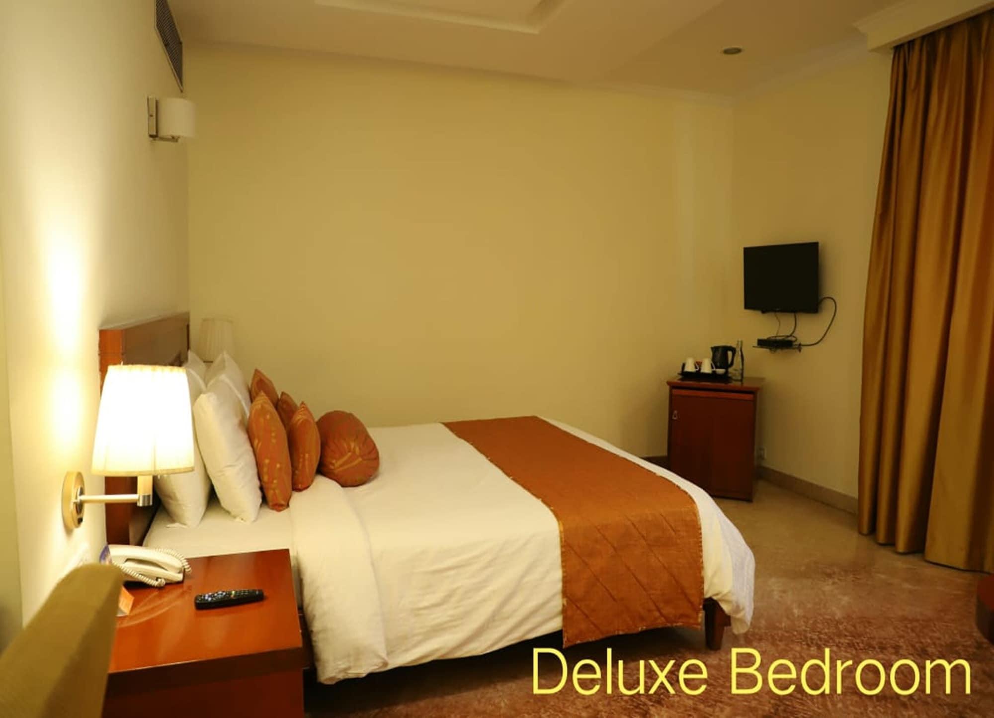 Royal Sarovar Portico Siliguri Extérieur photo