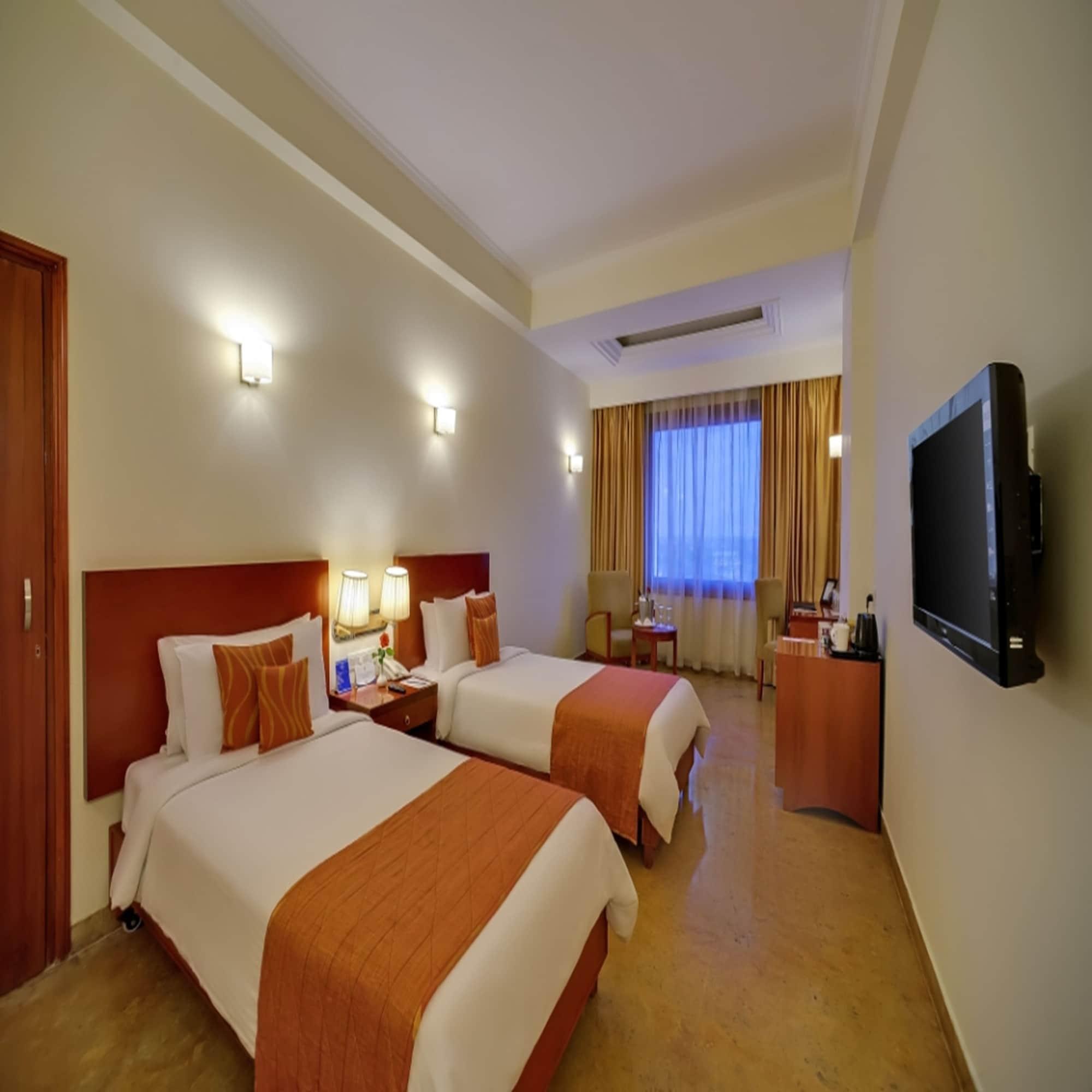 Royal Sarovar Portico Siliguri Extérieur photo