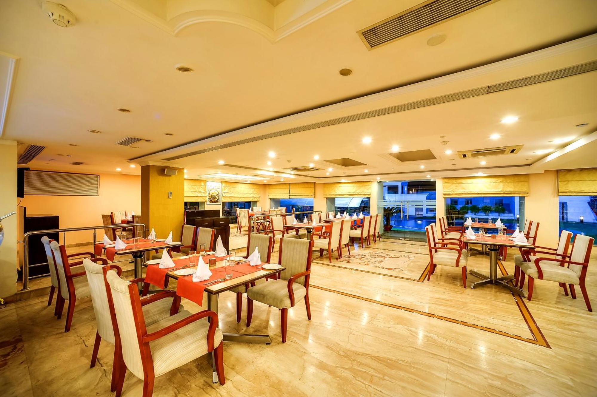 Royal Sarovar Portico Siliguri Extérieur photo