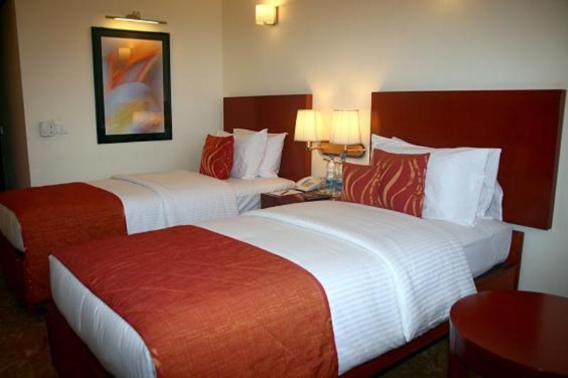 Royal Sarovar Portico Siliguri Extérieur photo