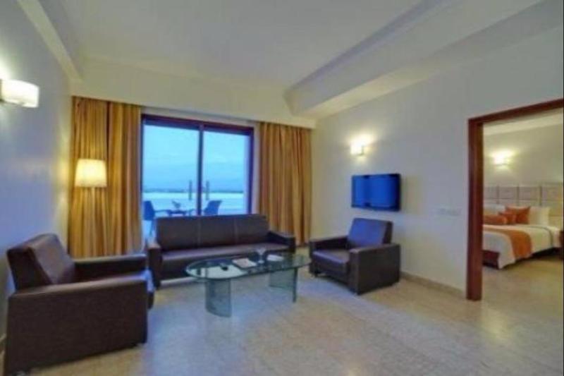 Royal Sarovar Portico Siliguri Extérieur photo
