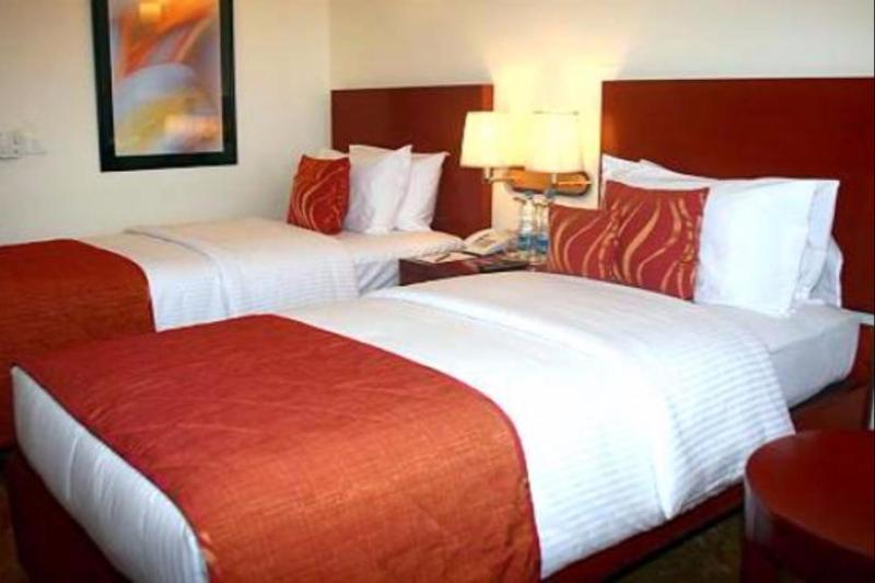 Royal Sarovar Portico Siliguri Extérieur photo