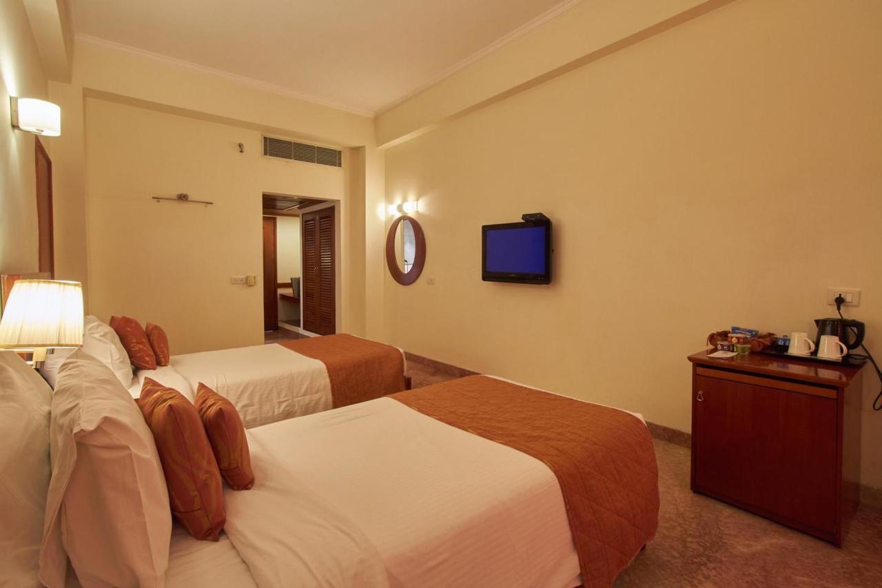 Royal Sarovar Portico Siliguri Extérieur photo