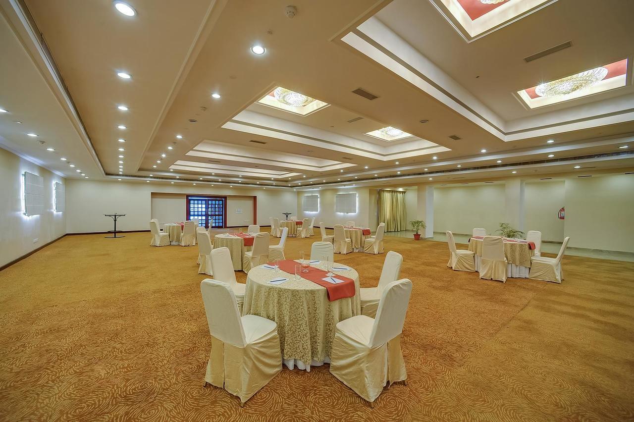 Royal Sarovar Portico Siliguri Extérieur photo