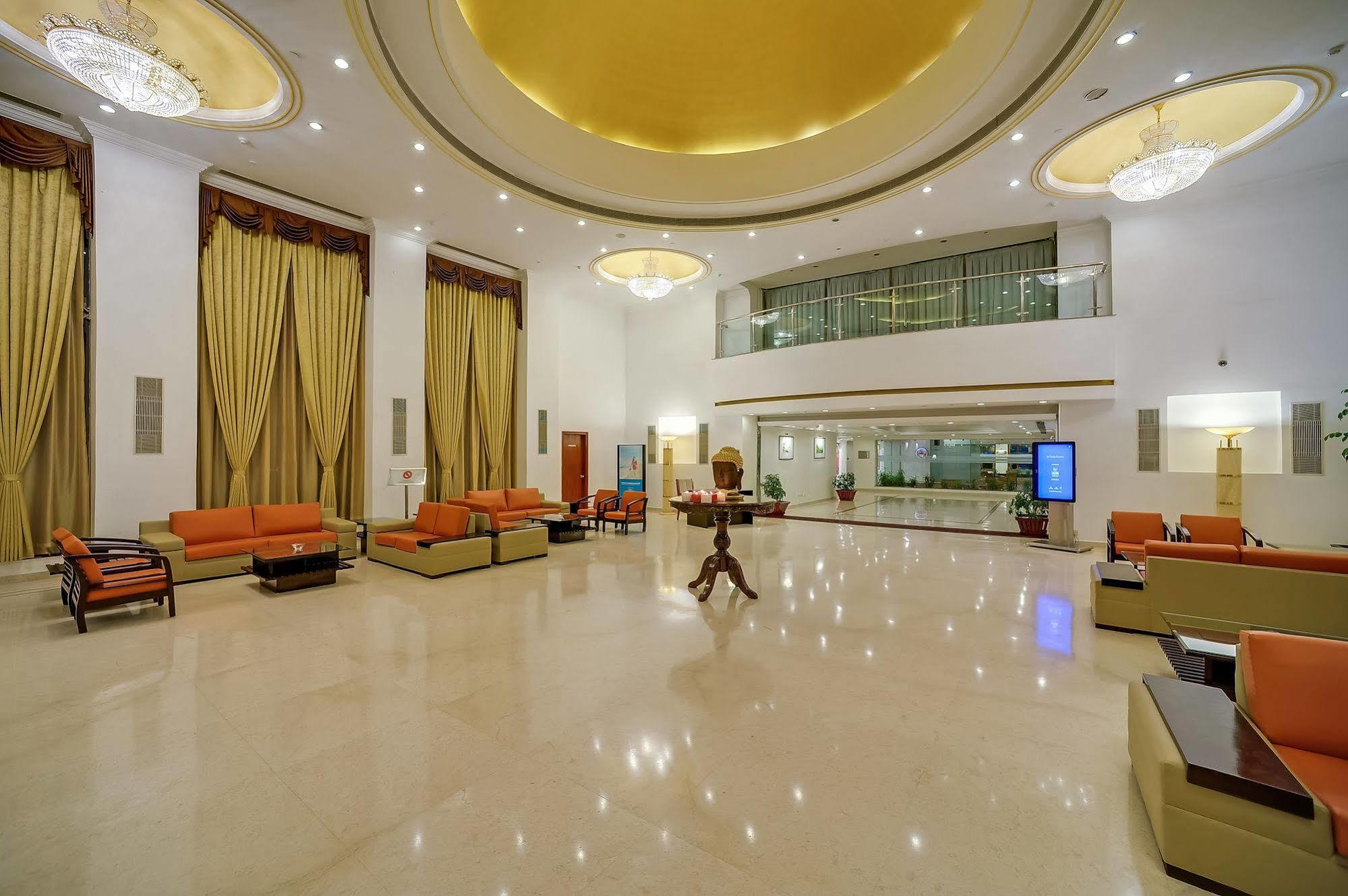 Hotel Royal Sarovar Portico Siliguri Extérieur photo