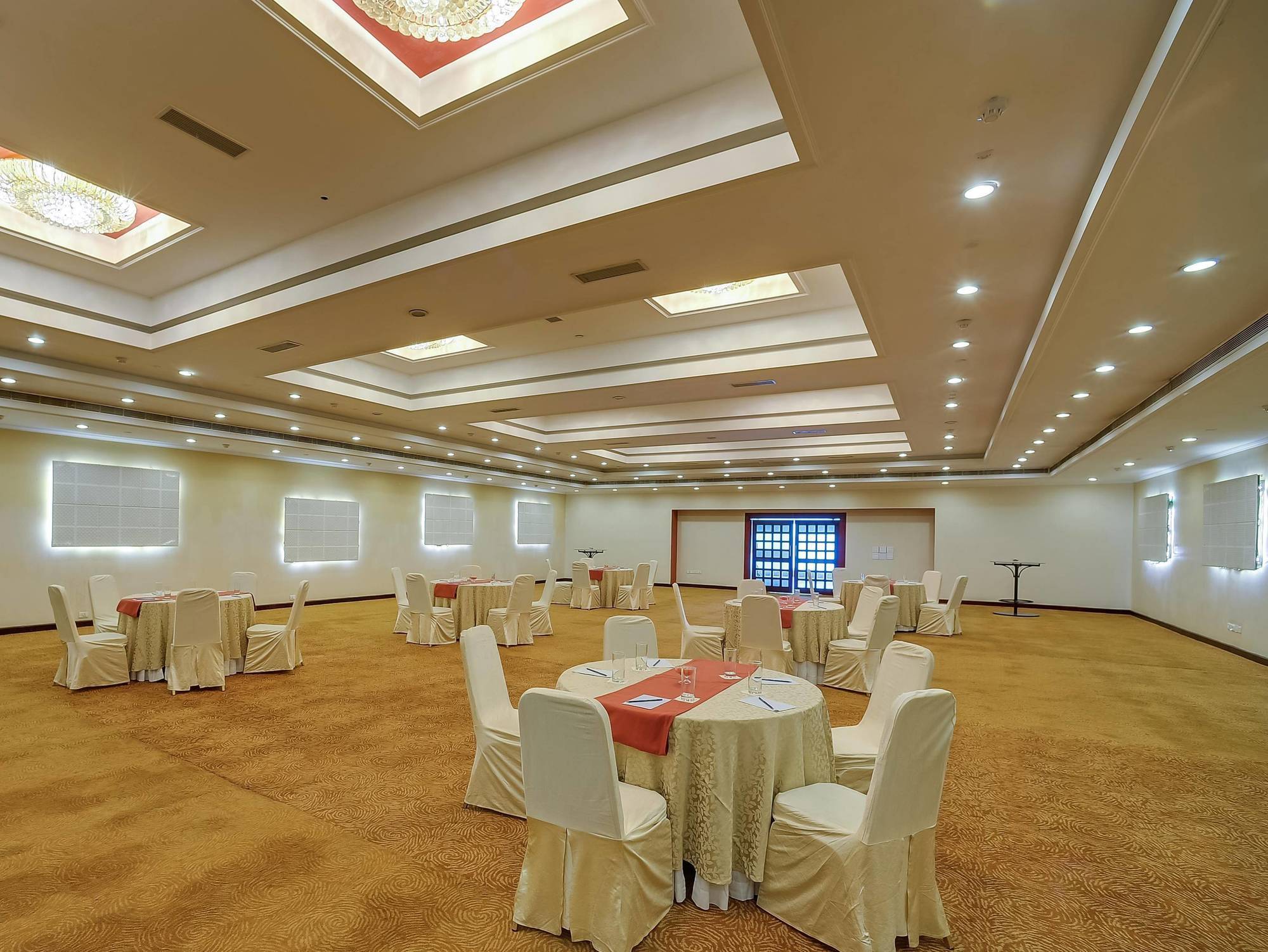 Royal Sarovar Portico Siliguri Extérieur photo
