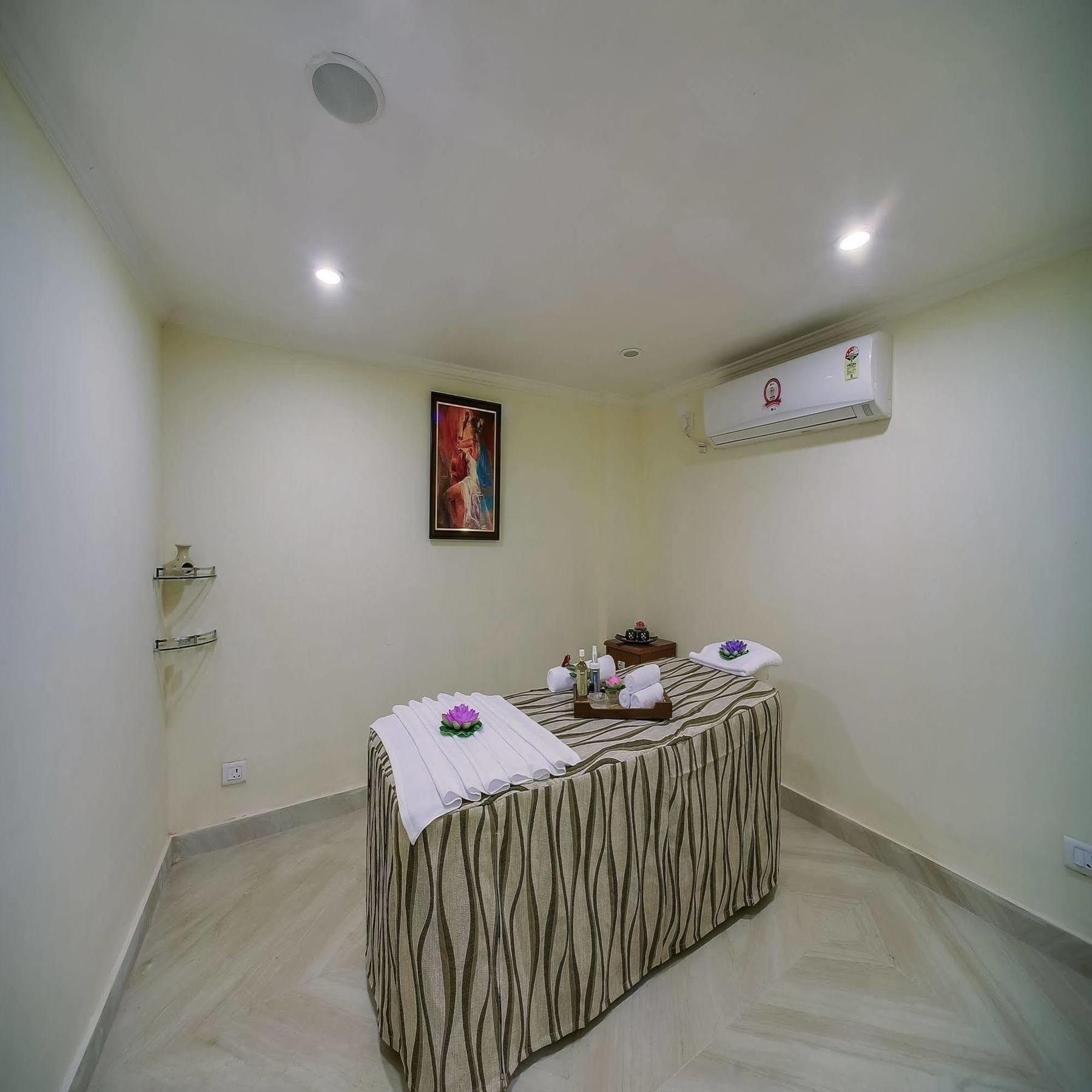 Royal Sarovar Portico Siliguri Extérieur photo