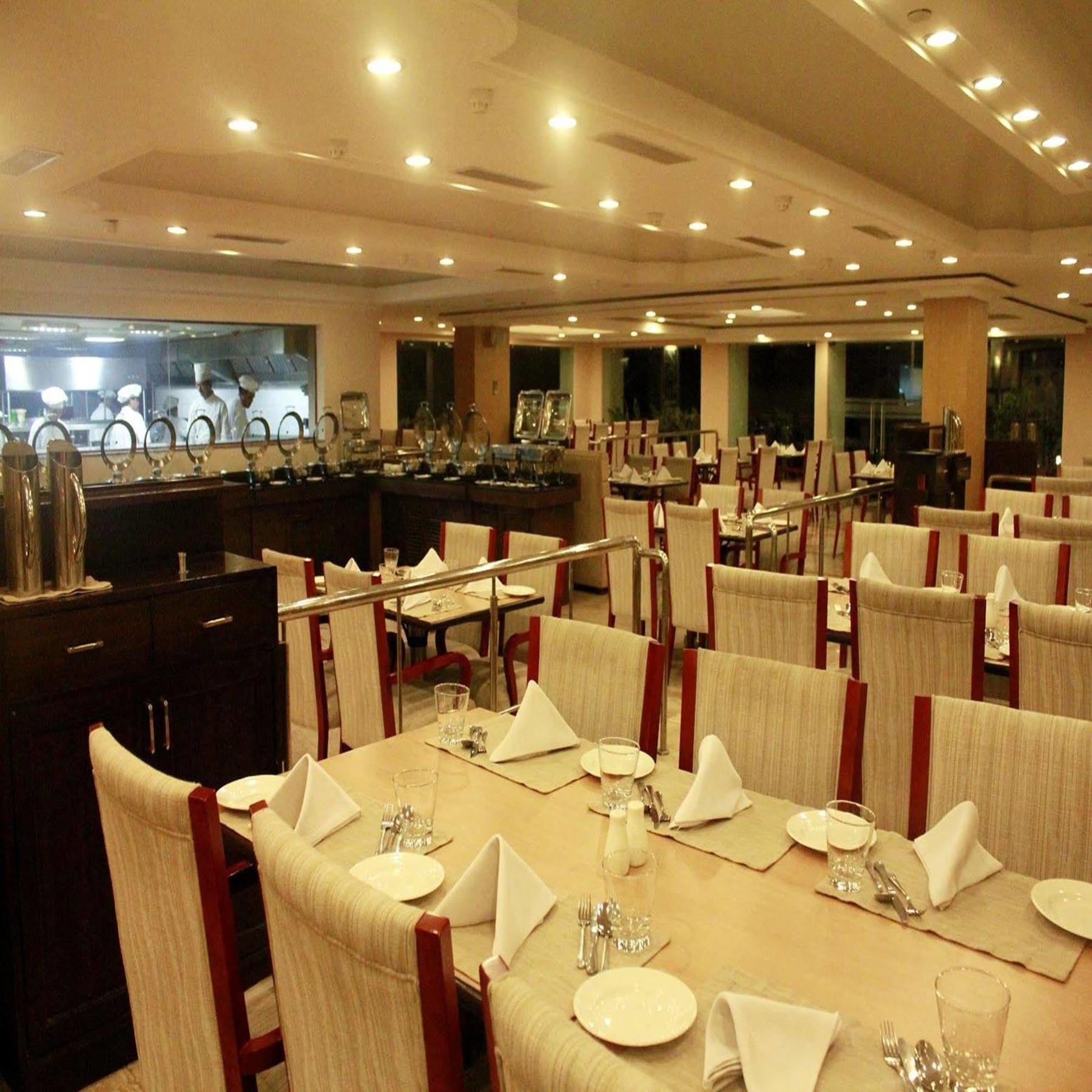 Royal Sarovar Portico Siliguri Extérieur photo