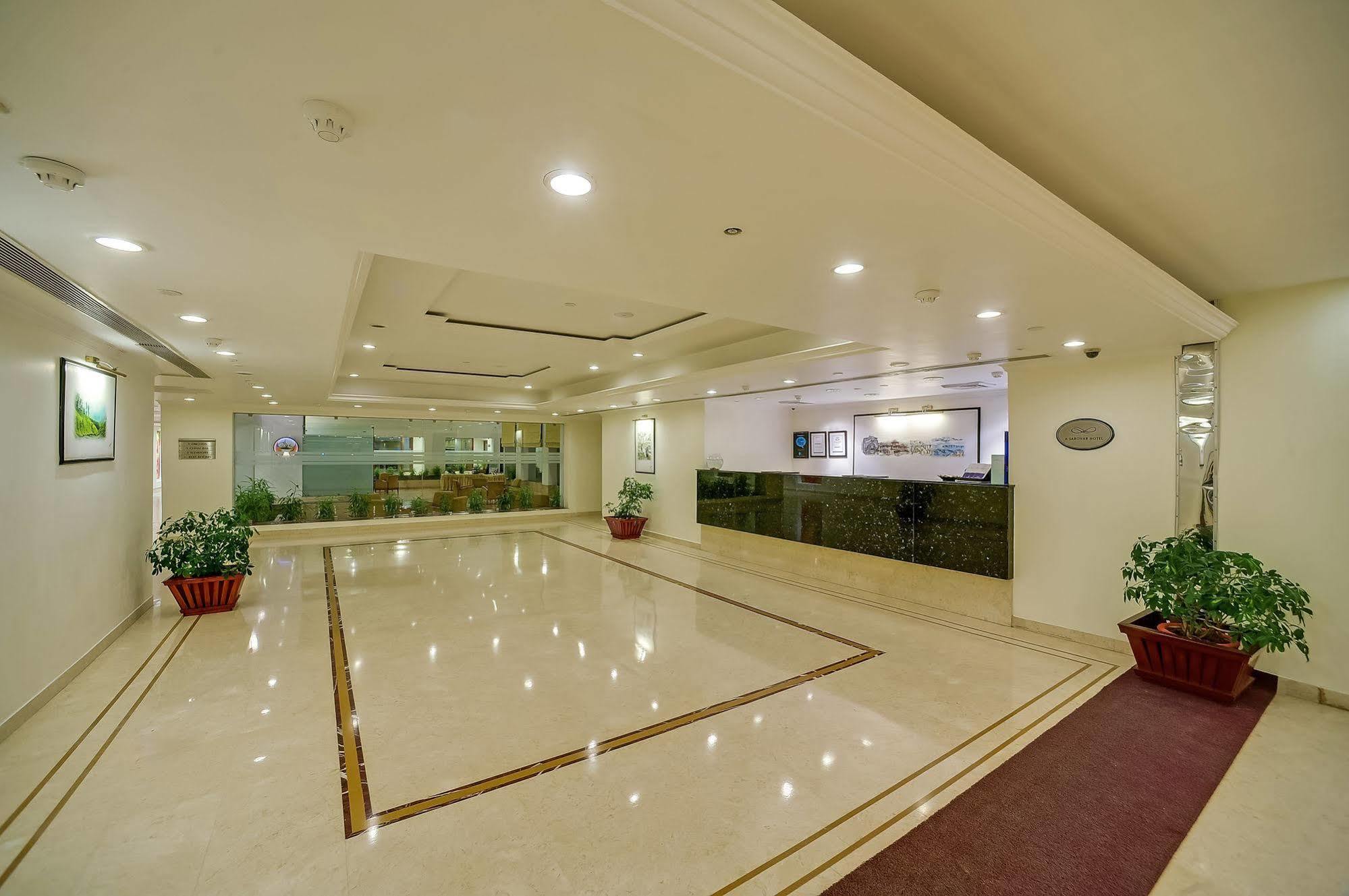 Hotel Royal Sarovar Portico Siliguri Extérieur photo