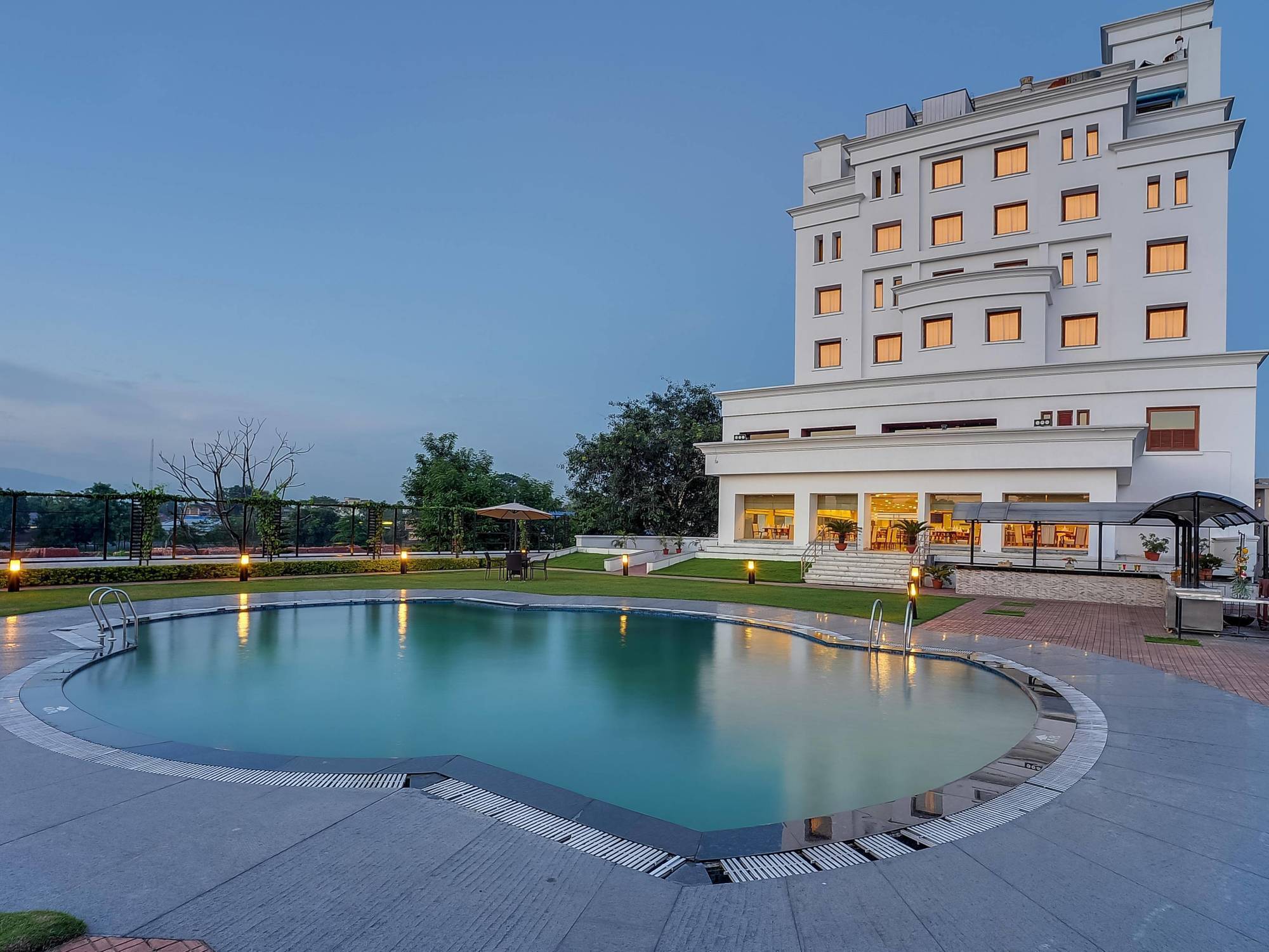 Hotel Royal Sarovar Portico Siliguri Extérieur photo